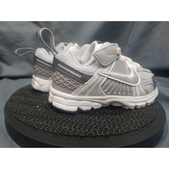 Nike Boys Vomero 5 (TD) Sneakers Mesh Pure Platinum Silver Size 7 NEW IN BOX! - Picture 6 of 11